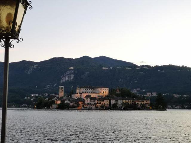 La Gemma Del Lago San Maurizio D'opaglio Exterior foto